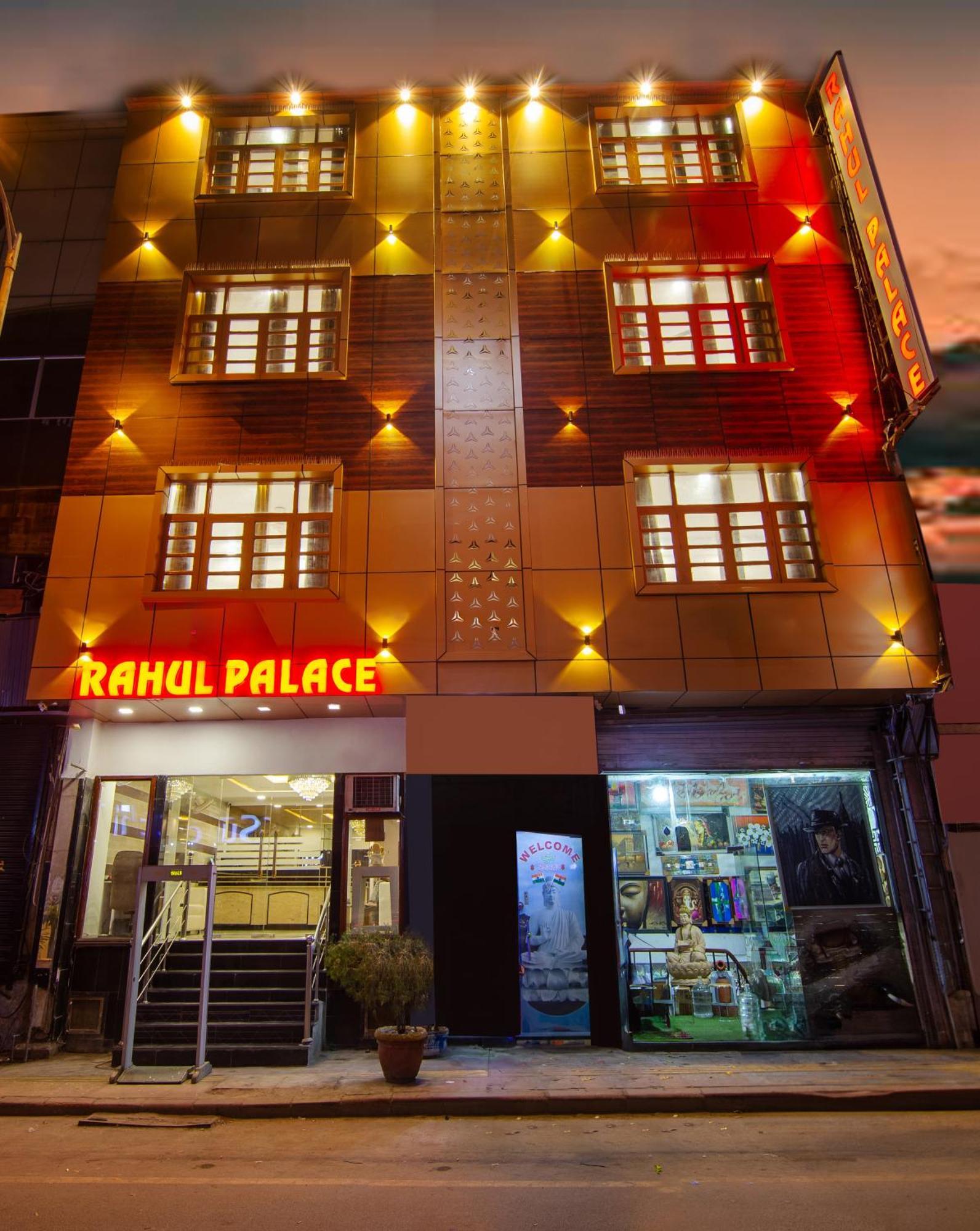 Rahul Palace By Golden Tree Near Metro Station And Ajmal Khan Market New Delhi Luaran gambar