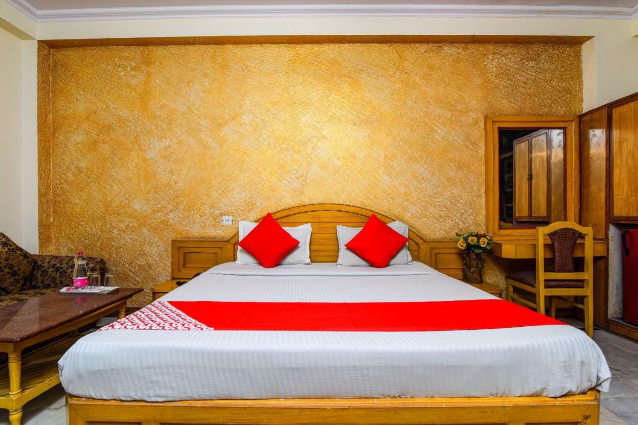 Rahul Palace By Golden Tree Near Metro Station And Ajmal Khan Market New Delhi Luaran gambar
